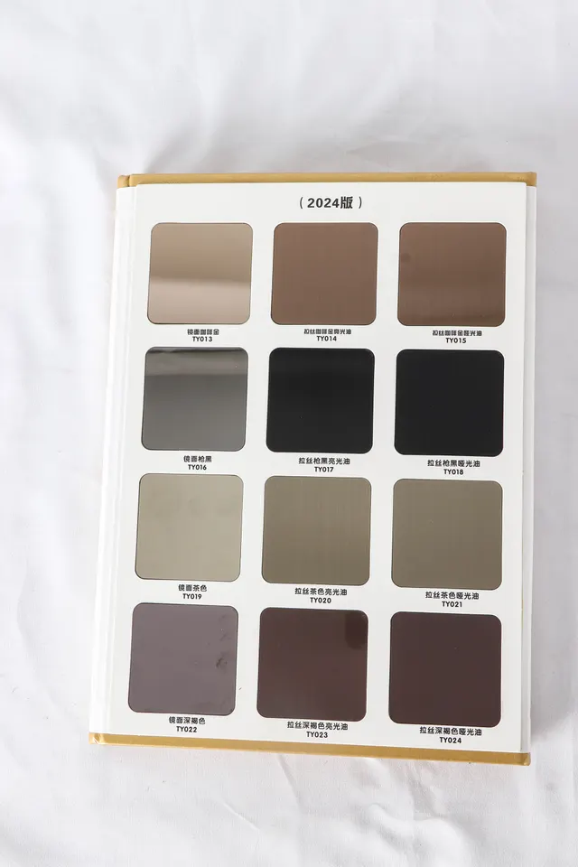 Metal finishes · Sample 06