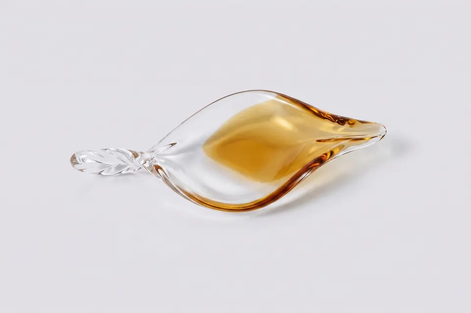 Glass · Sample 03