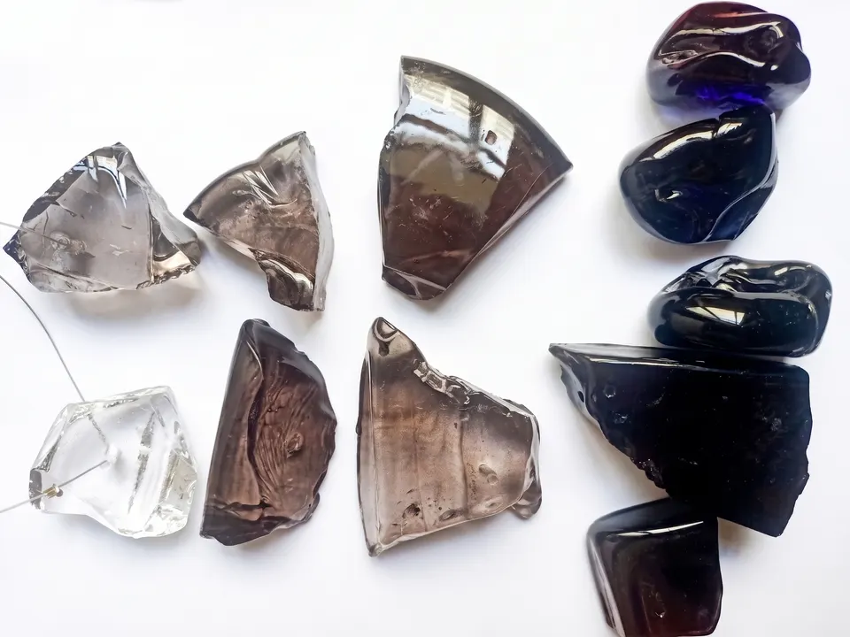 Stone, marble, alabaster & ceramics · Sample 18
