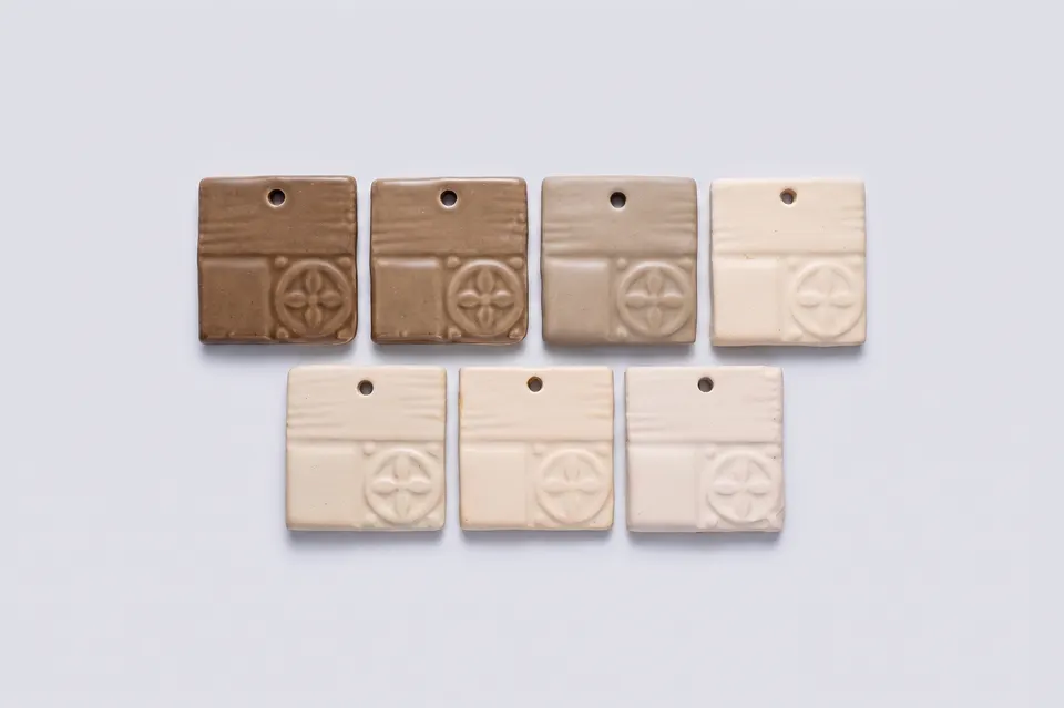 Stone, marble, alabaster & ceramics · Sample 33