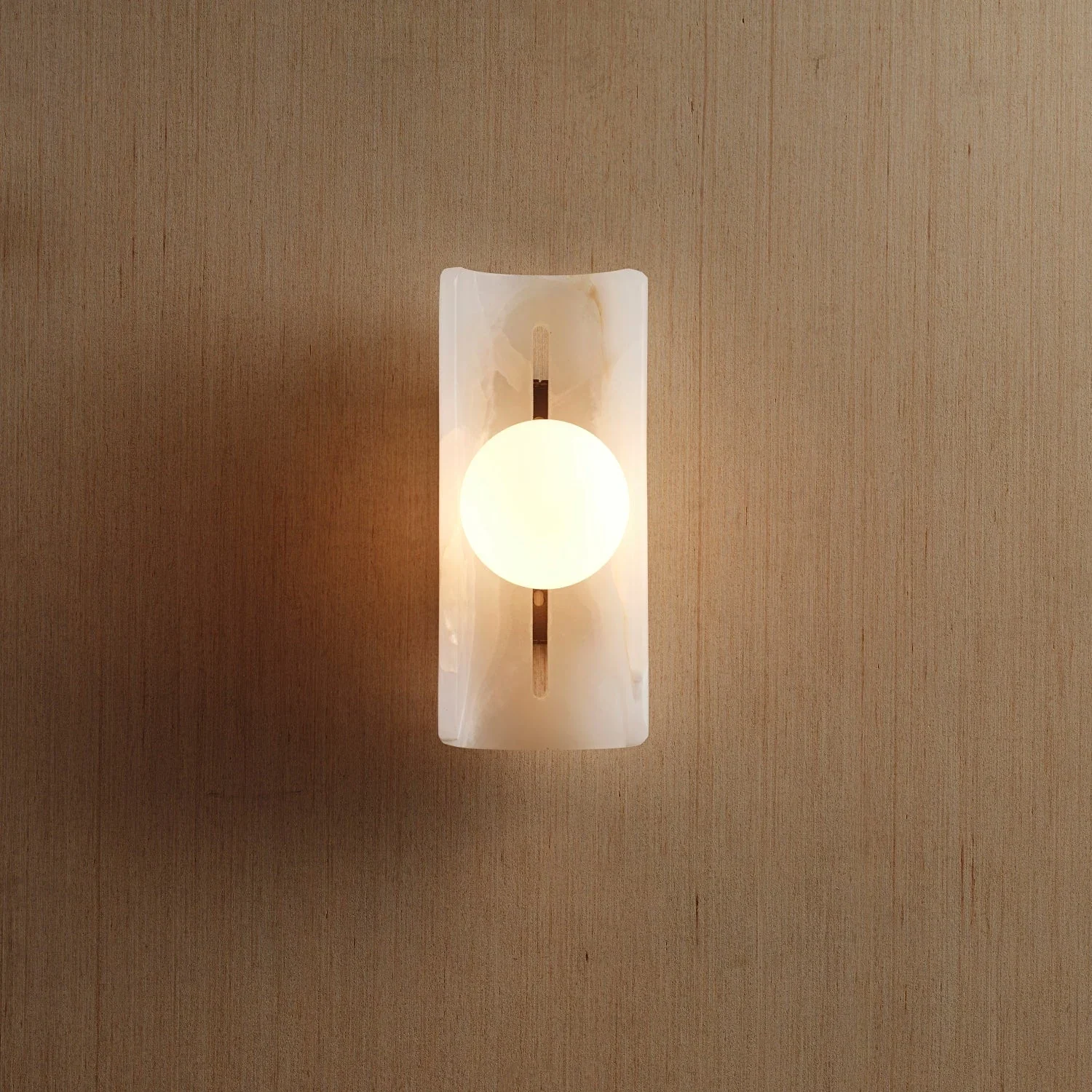 Flanged Alabaster Plate with Multi-Globe Wall Sconce detail