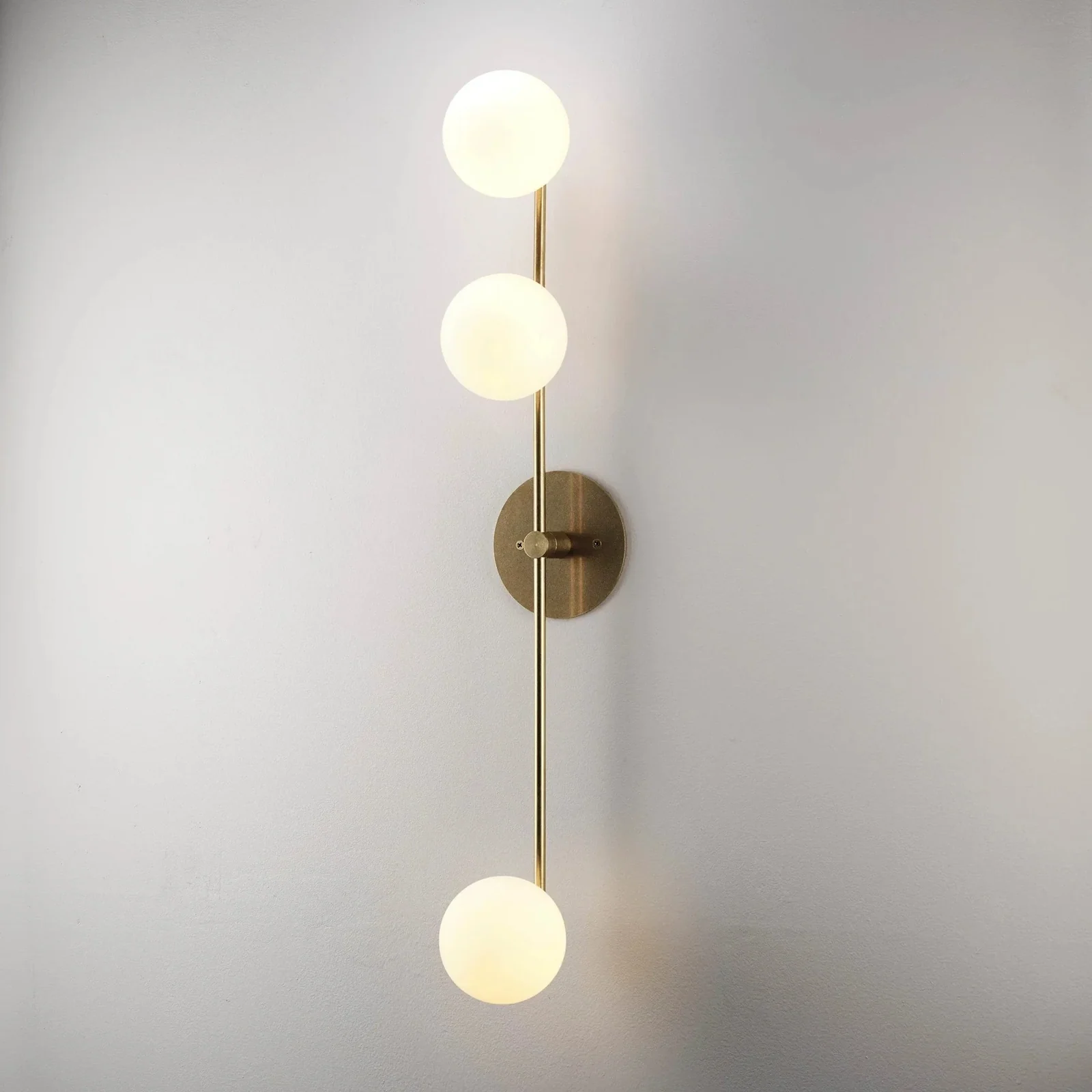 Modern Linear Globe Glass Wall Sconce detail