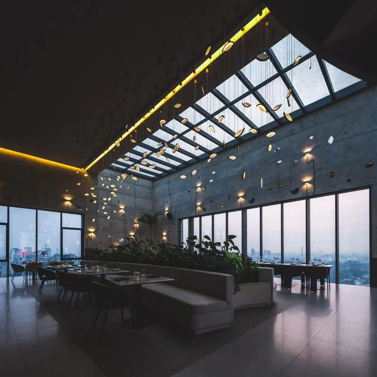 Bespoke Chandelier Doha – Custom Luxury Lighting for Qatar’s Premium Hospitality & Residential Projects project view