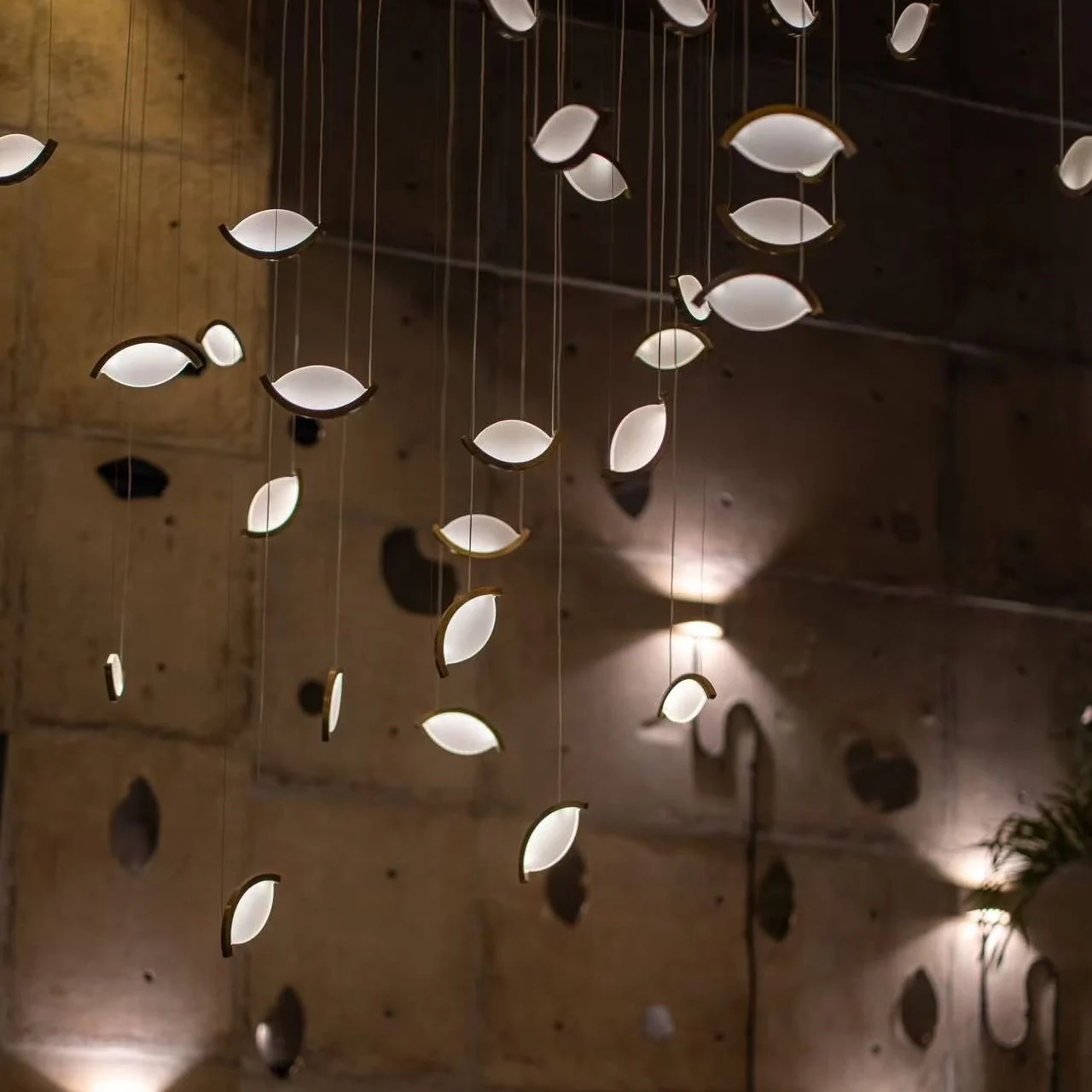 Bespoke Chandelier Doha – Custom Luxury Lighting for Qatar’s Premium Hospitality & Residential Projects project view