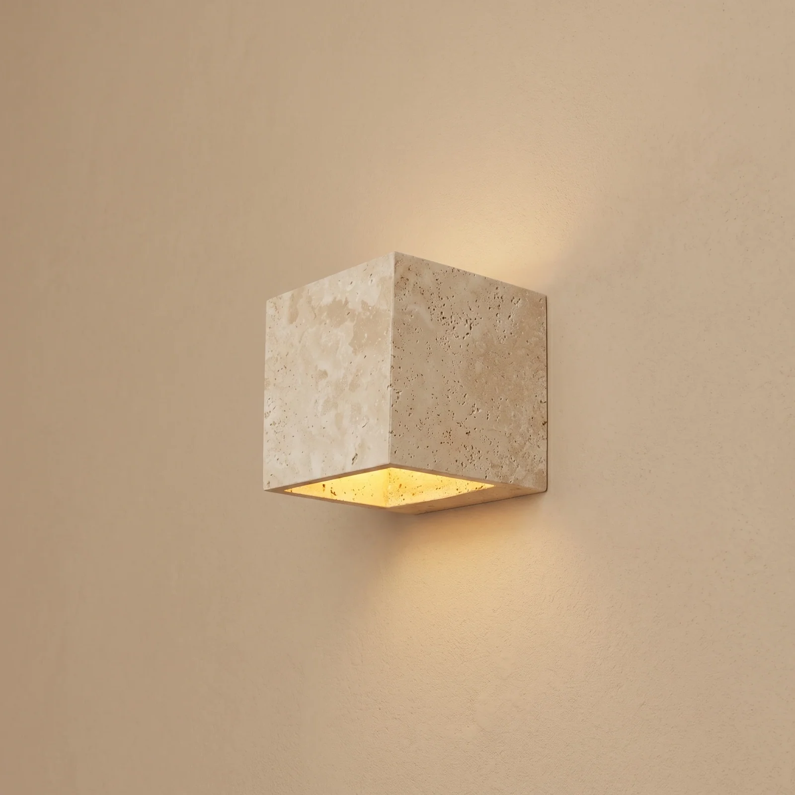 square-travertine-led-wall-lamp detail