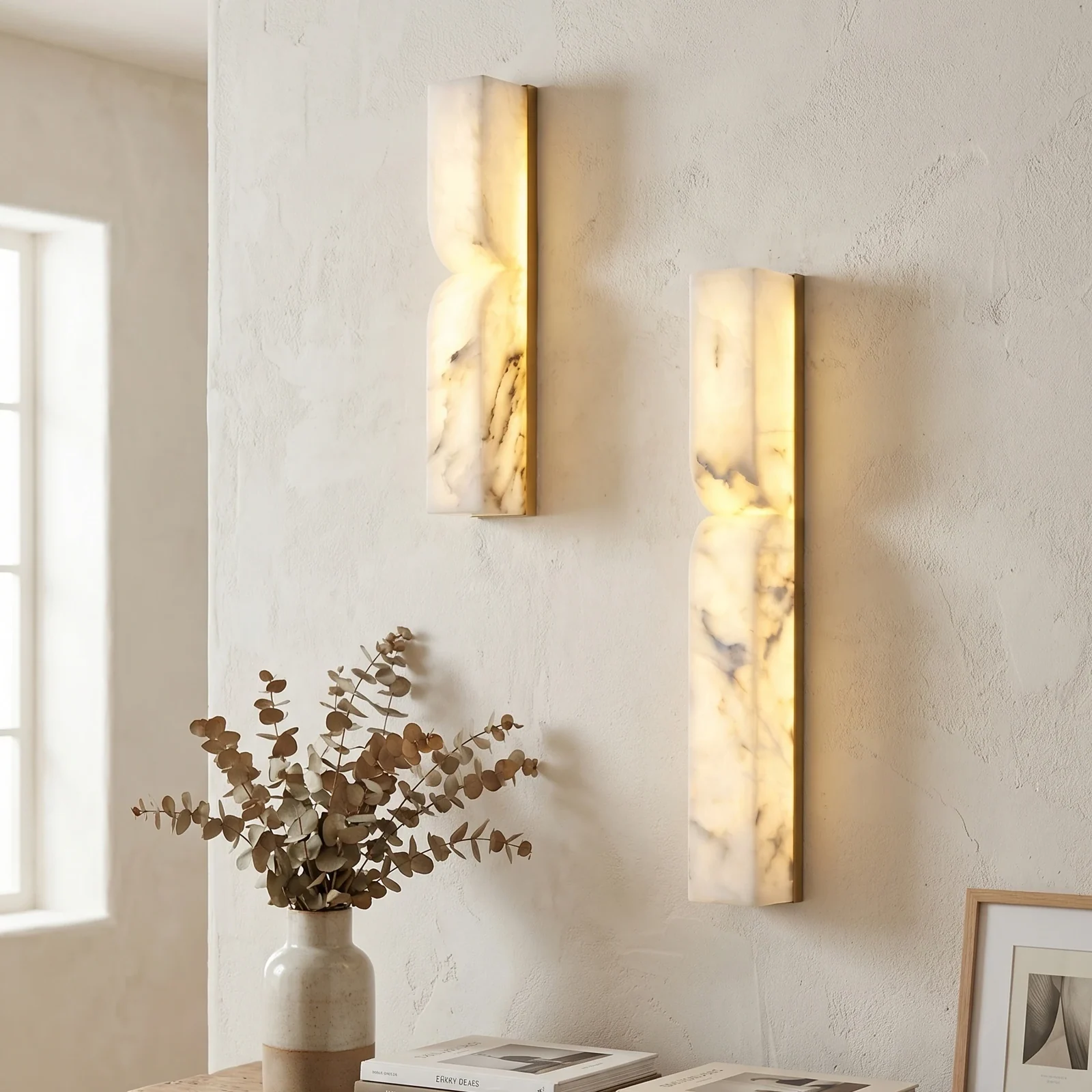 Vertical Alabaster Fluted Wall Sconce detail