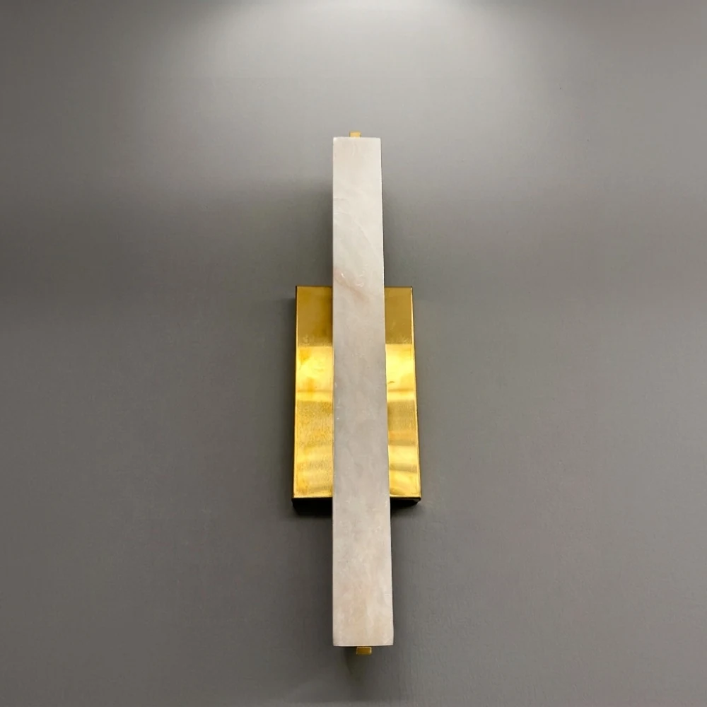 Alabaster Bar with Gold Square Backplate Wall Sconce detail