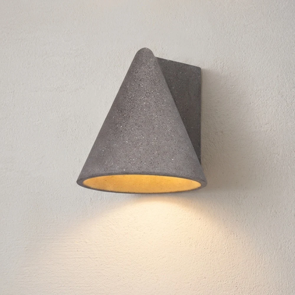 concrete-industrial-wall-light-cone detail