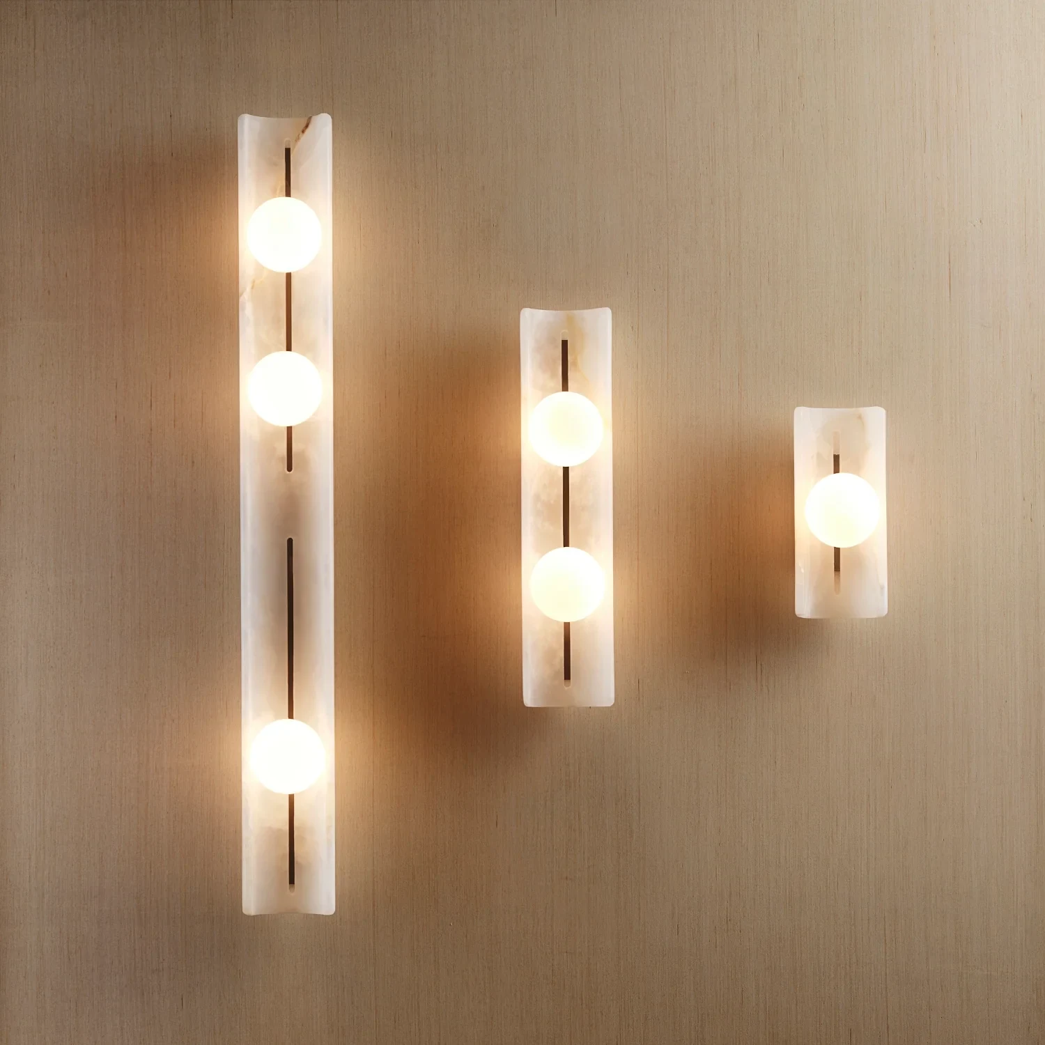 Flanged Alabaster Plate with Multi-Globe Wall Sconce detail