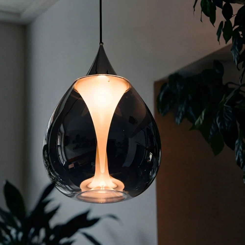 Illuminated Teardrop Glass Pendant Light detail