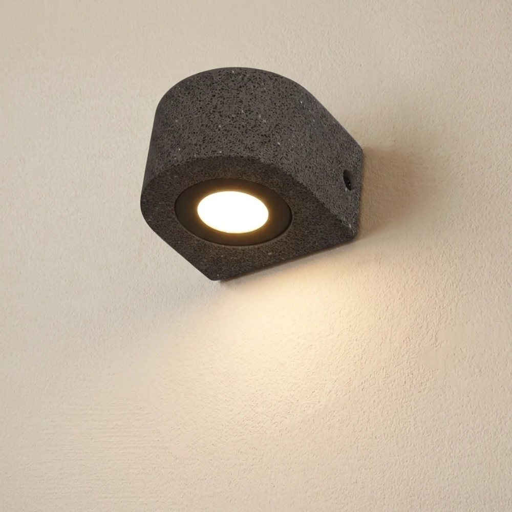 minimalist-cement-disc-wall-lamp detail