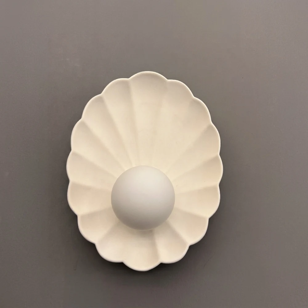 Seashell Ceramic & Glass Globe Wall Sconce detail