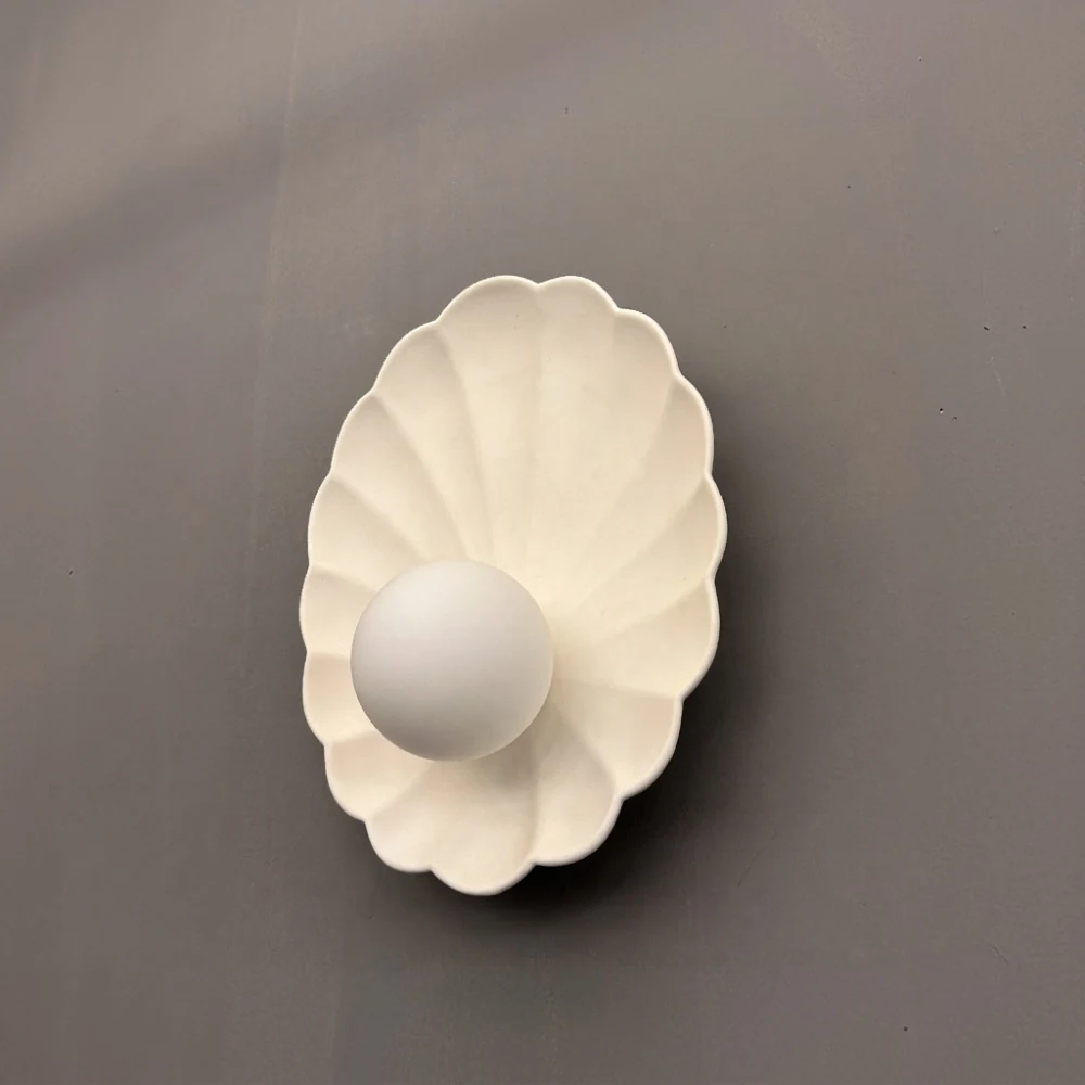 Seashell Ceramic & Glass Globe Wall Sconce detail