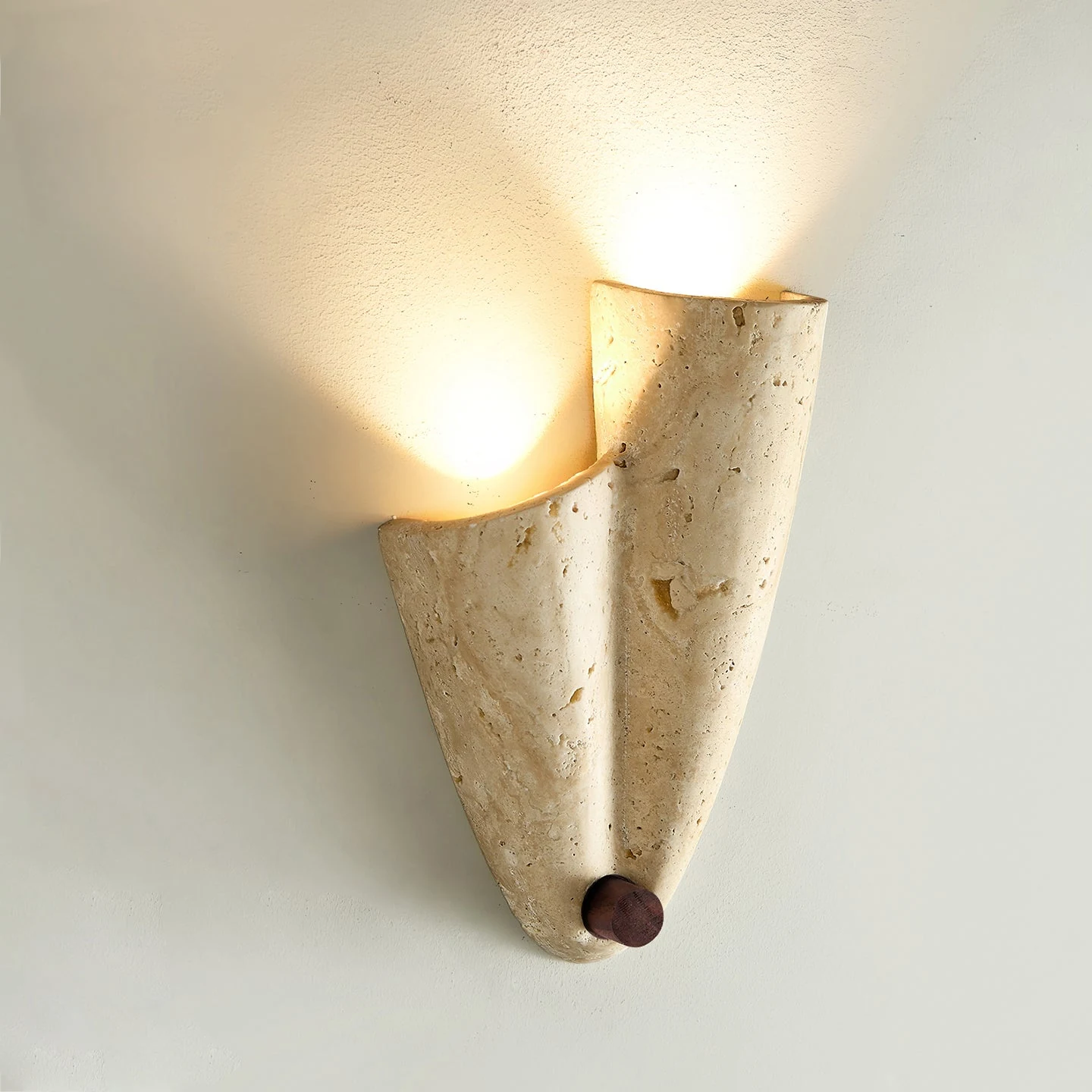 wabi-sabi-travertine-sconce-curved detail