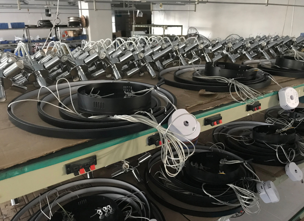 项目灯具批量装配与包装前质检